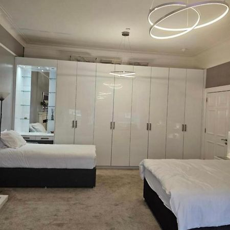 Luxury Family Room With Private Bathroom In The Heart Of EDI Kültér fotó