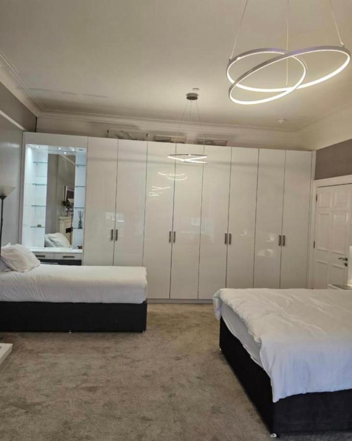 Luxury Family Room With Private Bathroom In The Heart Of EDI Kültér fotó