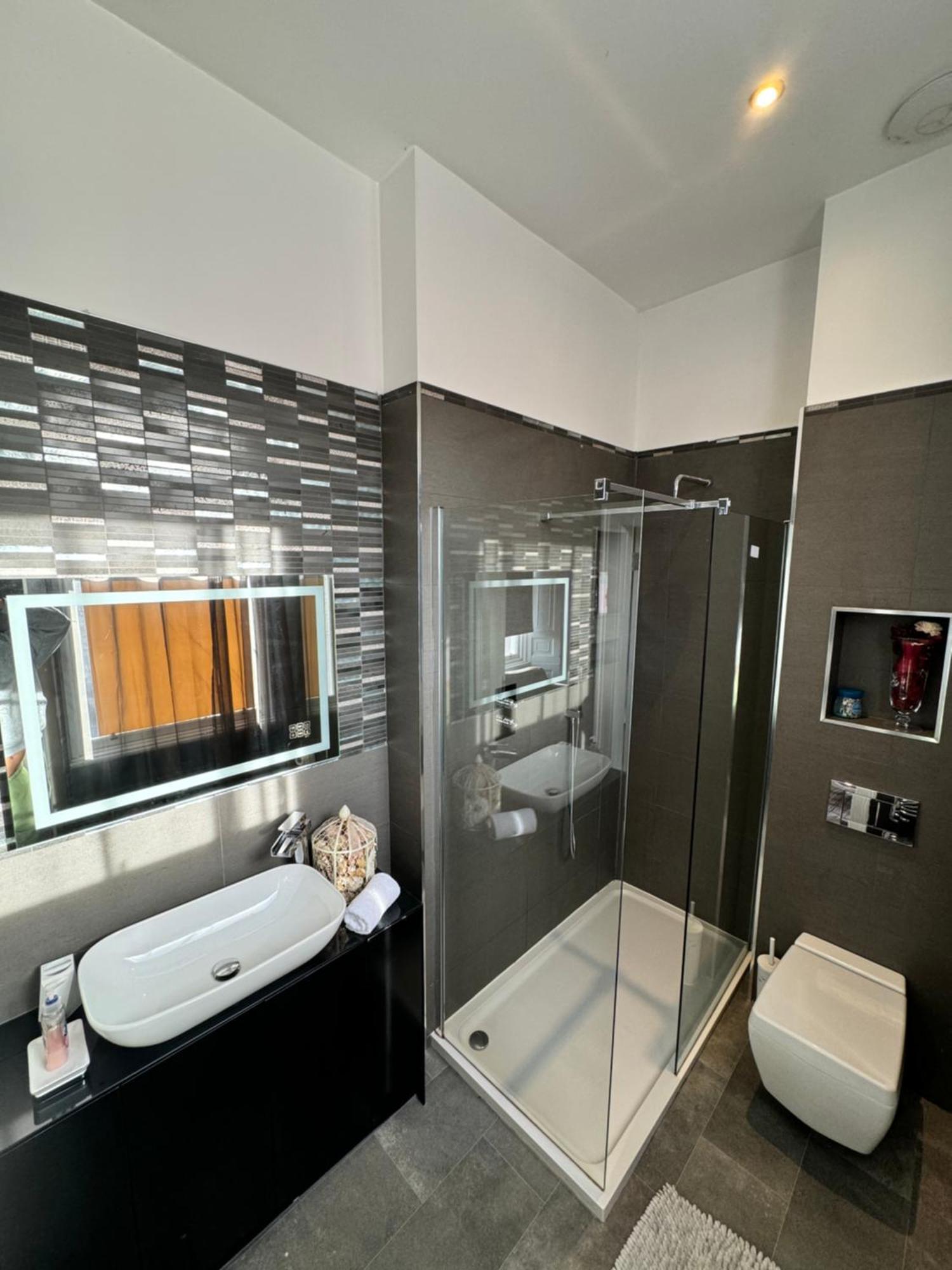 Luxury Family Room With Private Bathroom In The Heart Of EDI Kültér fotó
